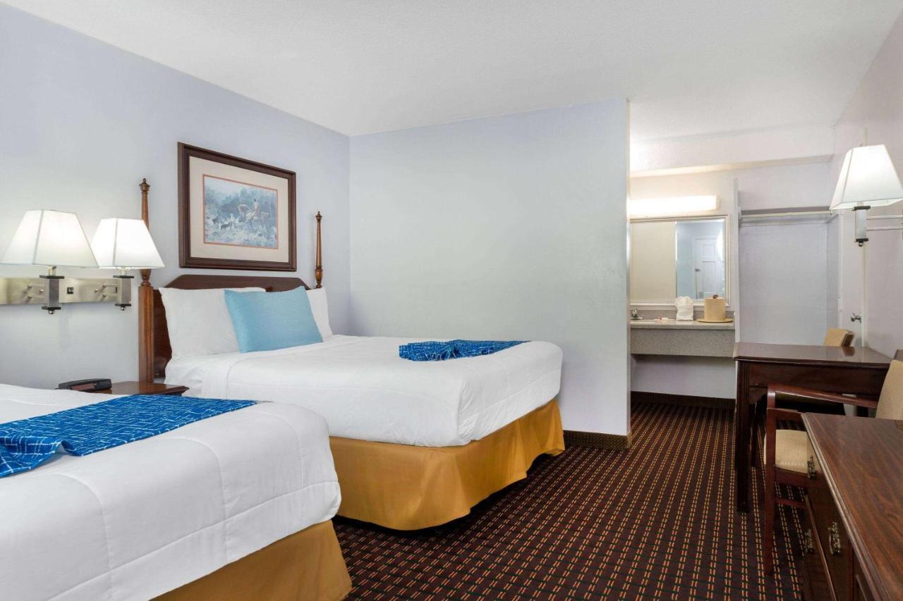 Travelodge By Wyndham Cape Cod Area West Dennis Dış mekan fotoğraf