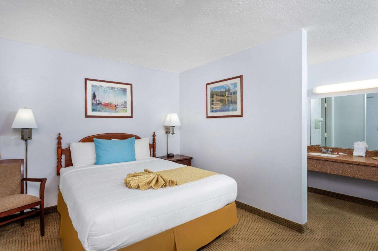 Travelodge By Wyndham Cape Cod Area West Dennis Dış mekan fotoğraf